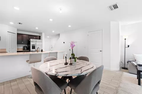 6005 Woods Edge, Riviera Beach, FL 33410