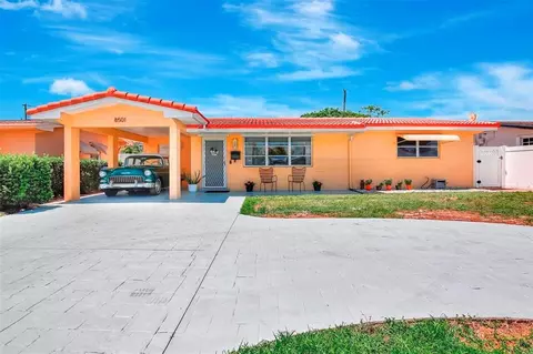 8501 NW 11th Ct, Pembroke Pines, FL 33024