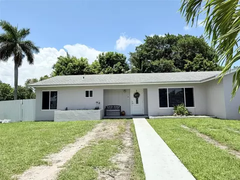 11121 SW 163rd St, Miami, FL 33157
