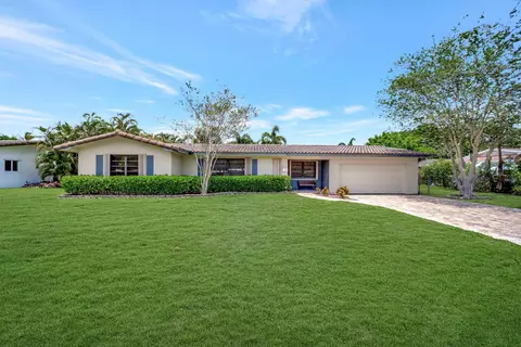 621 Sandlewood Ln, Plantation, FL 33317