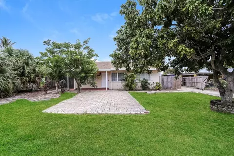 2903 Apalachee Rd, West Palm Beach, FL 33406