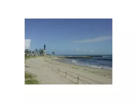 3230 NE 13 #208, Pompano Beach, FL 33062