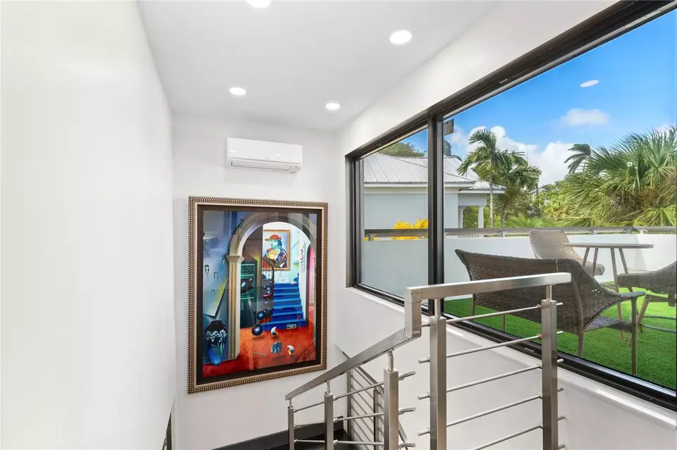 Entry Way - 3304 NE 15th Ct, Fort Lauderdale, FL 33304 photo 3 of 3