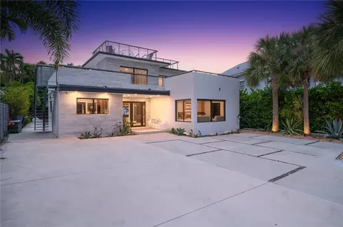 Exterior - 3304 NE 15th Ct, Fort Lauderdale, FL 33304 photo 1 of 15