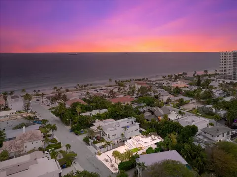 View/Area - 3304 NE 15th Ct, Fort Lauderdale, FL 33304 photo 1 of 9