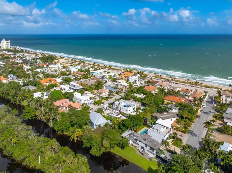 View/Area - 3304 NE 15th Ct, Fort Lauderdale, FL 33304 photo 4 of 9