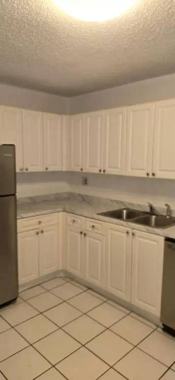 5100 SW 41st #105, Hollywood, FL 33023