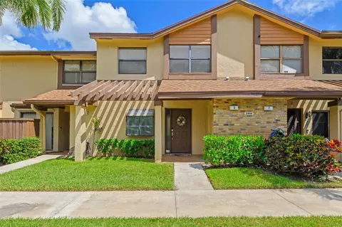 3966 Cocoplum #E, Coconut Creek, FL 33063