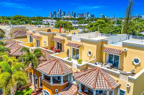 913 NE 17th Way #*, Fort Lauderdale, FL 33304