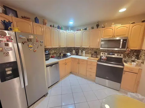 8120 SW 24th St #103, North Lauderdale, FL 33068