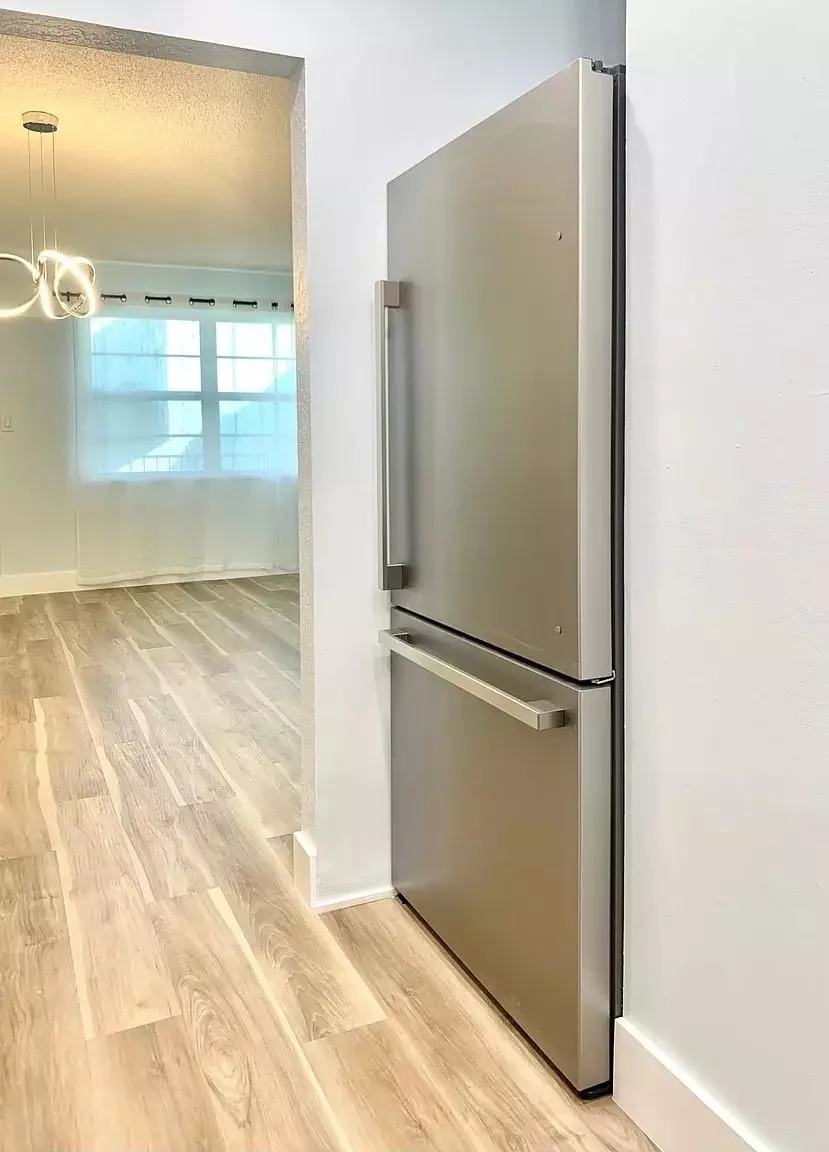 Kitchen - 2850 NE 14th St #306B, Pompano Beach, FL 33062 photo 2 of 2