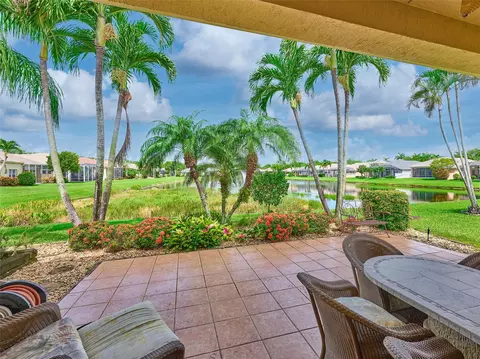 10079 Armani Dr, Boynton Beach, FL 33437