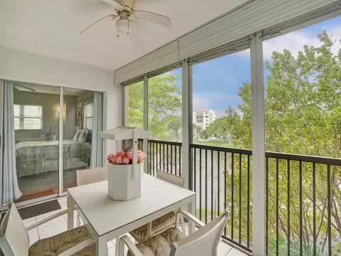 2208 S Cypress Bend Dr #401, Pompano Beach, FL 33069