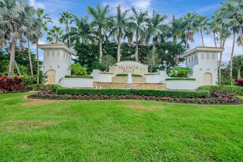 7113 Francisco Bend Dr, Delray Beach, FL 33446