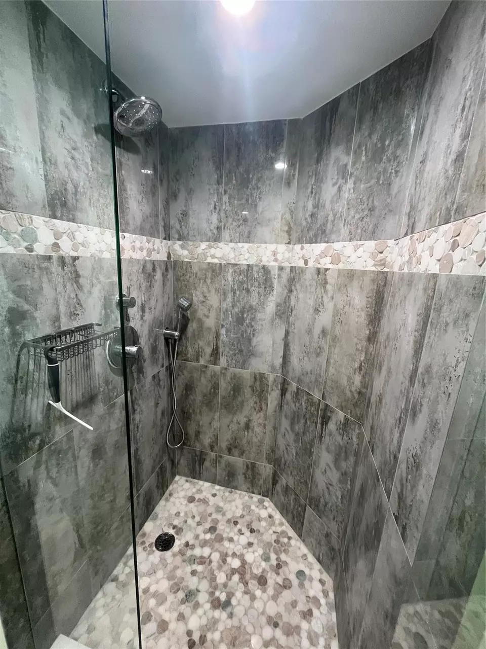Bath - 333 NE 21st Ave #318, Deerfield Beach, FL 33441 photo 4 of 7