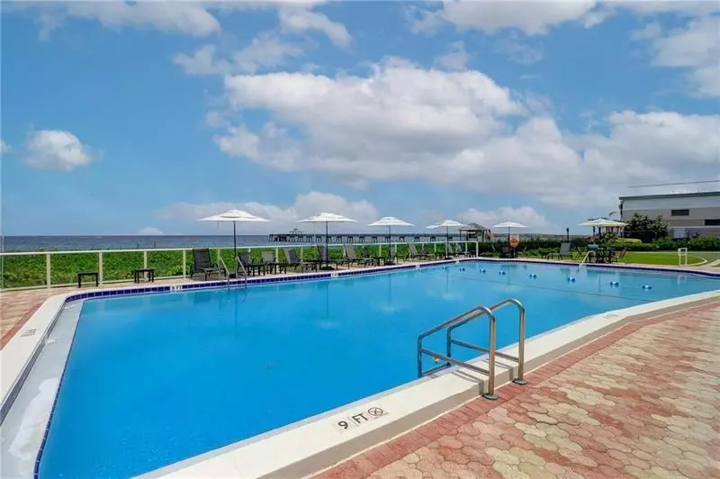 Exterior - 333 NE 21st Ave #318, Deerfield Beach, FL 33441 photo 1 of 6