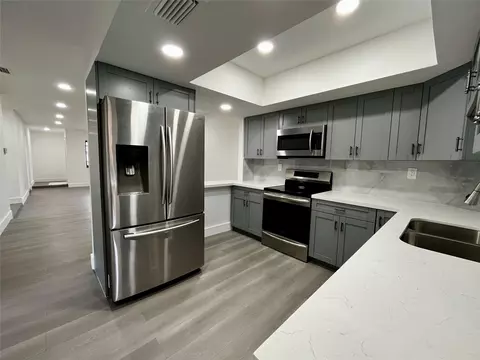 10901 NW 41st Dr, Coral Springs, FL 33065
