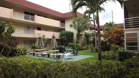 3071 NW 47th #129, Lauderdale Lakes, FL 33313