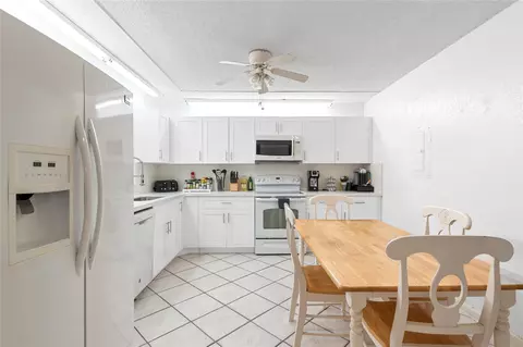 9625 Riverside Dr #4D, Coral Springs, FL 33071