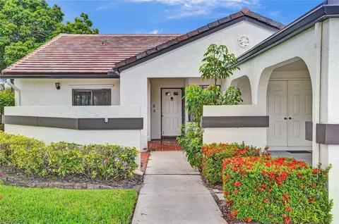5658 Parkwalk Cir, Boynton Beach, FL 33472