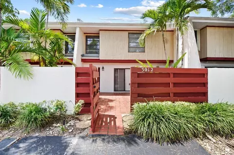 3012 Willow #263, Hollywood, FL 33021
