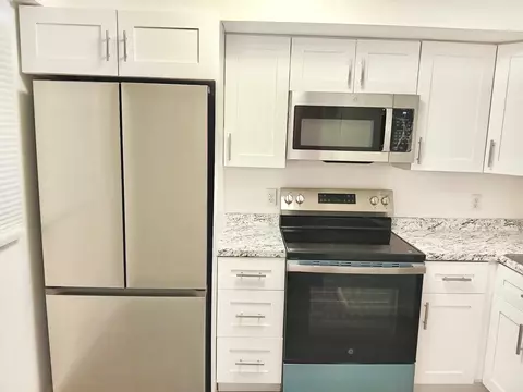 102 Royal Park Dr #3D, Oakland Park, FL 33309