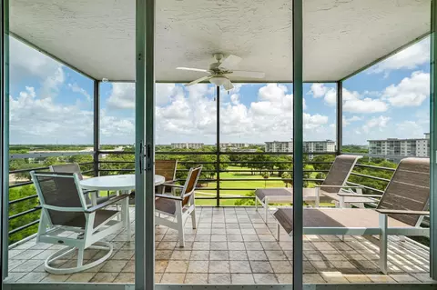 4015 W Palm Aire #907, Pompano Beach, FL 33069