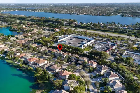 19452 SW 68th, Fort Lauderdale, FL 33332
