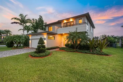 10593 N Lago Vista Cir, Parkland, FL 33076