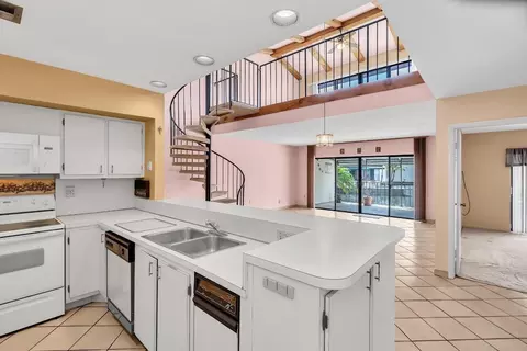 7026 N Loch Isle, Miami Lakes, FL 33014