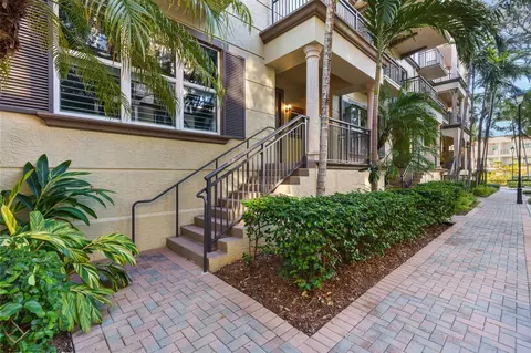 2633 NE 14th Ave #103, Wilton Manors, FL 33334