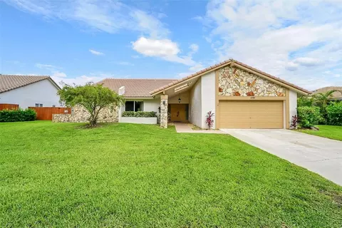 1291 NW 99th, Plantation, FL 33322