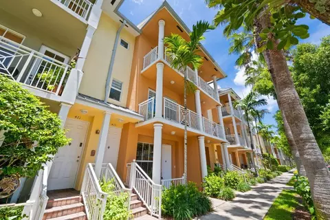 419 SW 13th, Fort Lauderdale, FL 33312