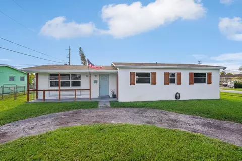 201 N 66th, Hollywood, FL 33024