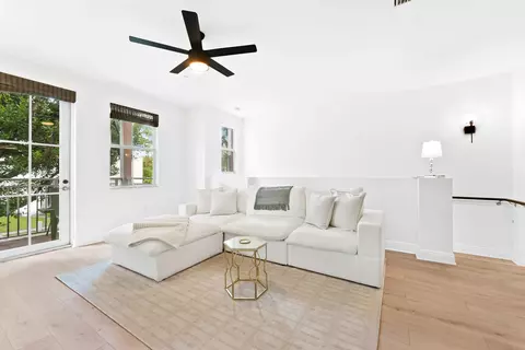 307 SW 13th #307, Fort Lauderdale, FL 33312