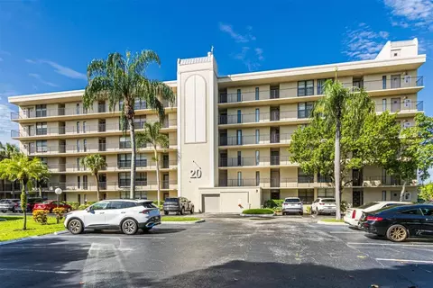 20 Royal Palm #202, Boca Raton, FL 33432