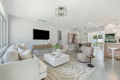 324 NE 28th St, Wilton Manors, FL 33334