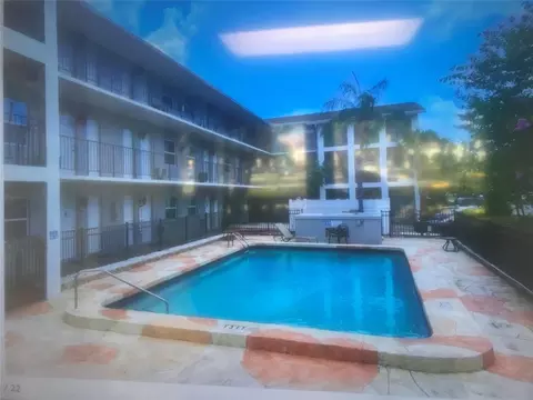 1021 NE 24th #14, Pompano Beach, FL 33062