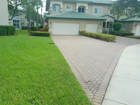 7952 Exeter #201, Tamarac, FL 33321