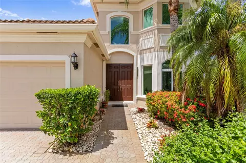 19311 SW 61st St, Fort Lauderdale, FL 33332