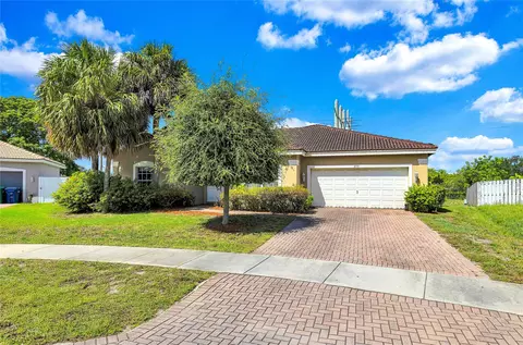 2141 NW 54th Ave, Lauderhill, FL 33313