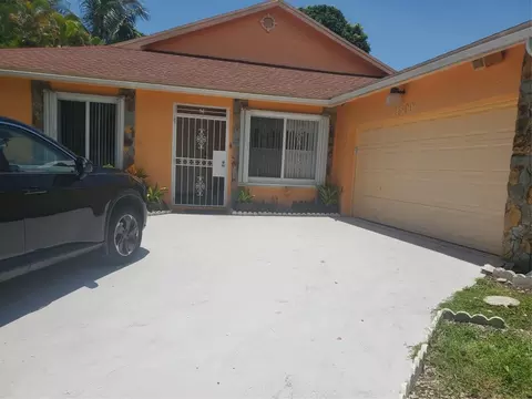 11300 SW 154th St, Miami, FL 33157
