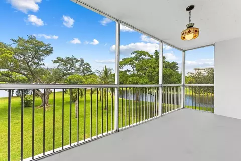 3010 N N Crse #306, Pompano Beach, FL 33069