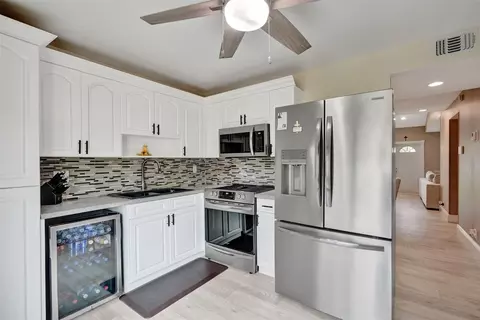 11103 NW 37th, Sunrise, FL 33351