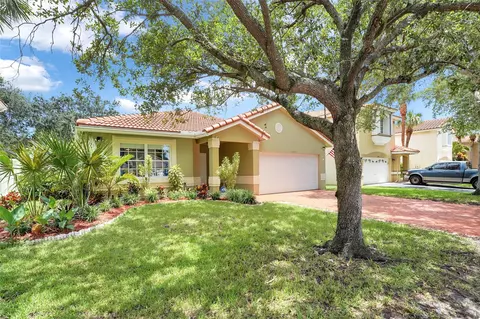 13361 NW 7th St, Plantation, FL 33325