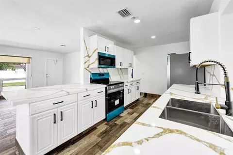 710 N 65th, Hollywood, FL 33024