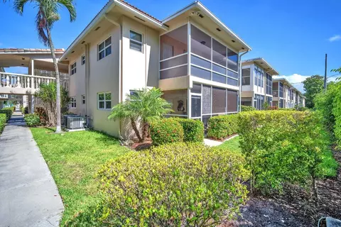 2131 NE 42nd Ct #104E, Lighthouse Point, FL 33064
