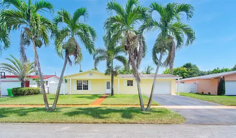 7830 NW 21st St, Sunrise, FL 33322