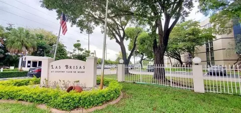 7035 NW 186th St #D-111, Hialeah, FL 33015