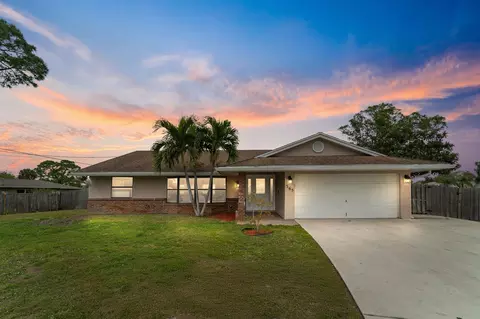 365 SW Eyerly, Port Saint Lucie, FL 34983